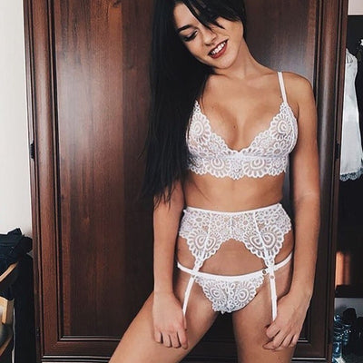 European and American Fashion Ladies' Sexy Lingerie Lace Perspective Three-point Temptation Suit